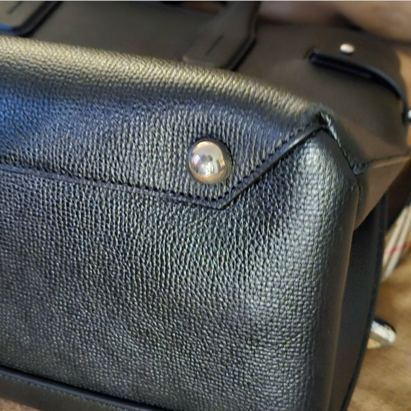 Burberry House Check Banner Large Tote Bag - Picture 4 of 15